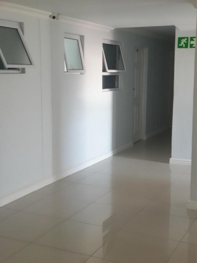 40 Cz Kubs Oxford Apartments Ист-Лондон Экстерьер фото